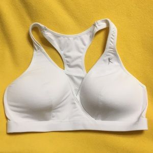White sports bra. Approx 32/34. B/C Cup